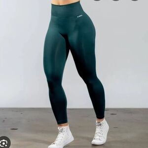 DFYNE Lanyi edit leggings